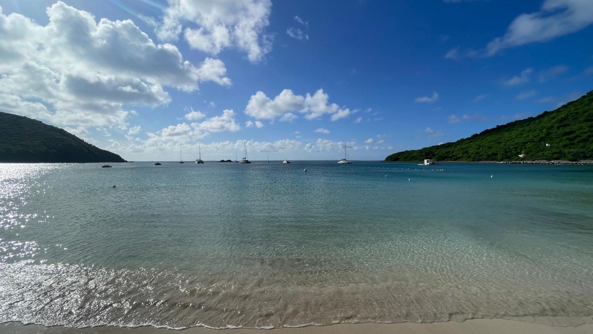 Island Escape, Marina Paradise & Beach Adventures Cul de Sac Exteriör bild